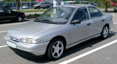 Автостекла Ford Mondeo I c установкой в Москве